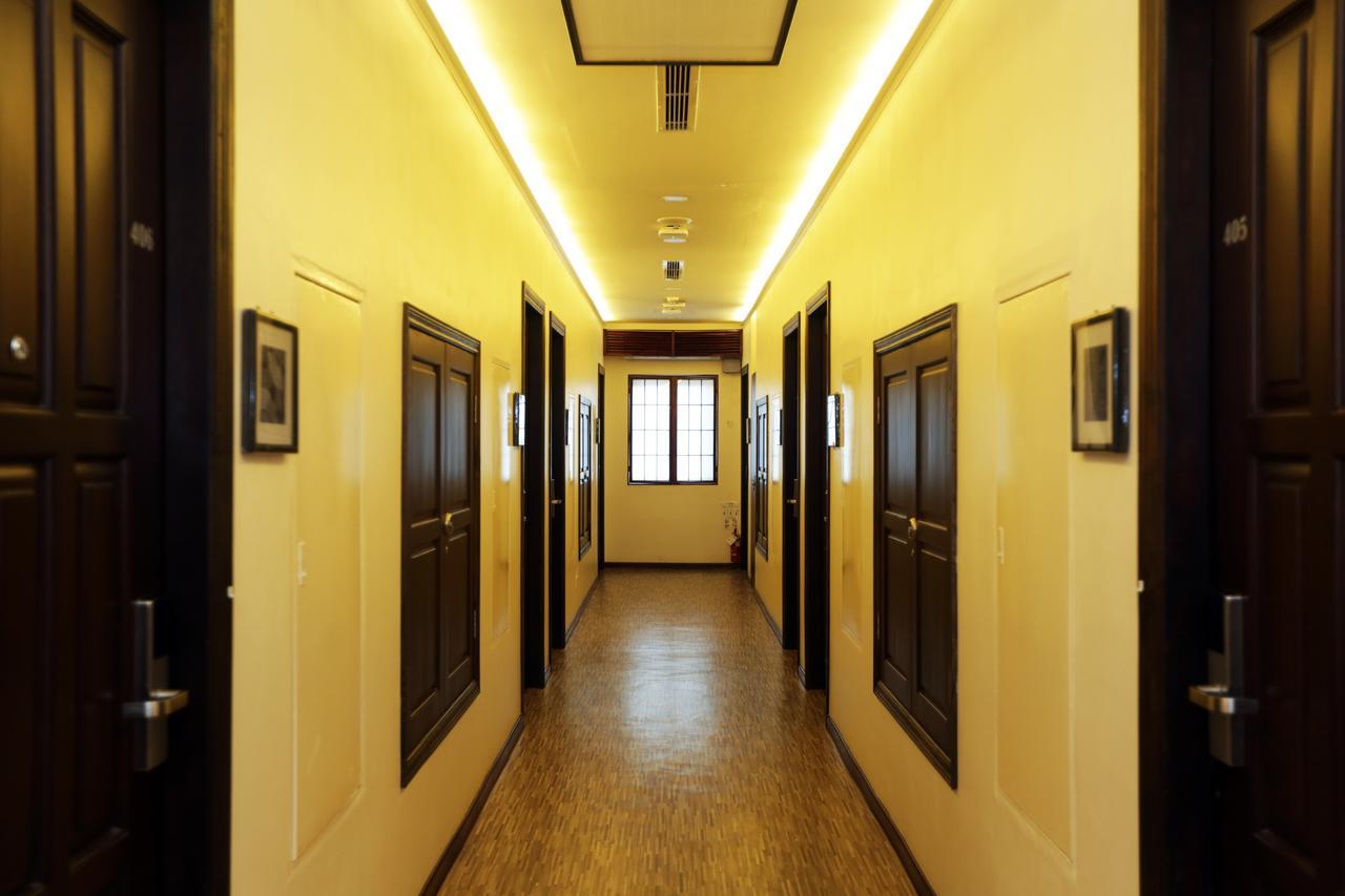 Super Hotel Янгон Экстерьер фото