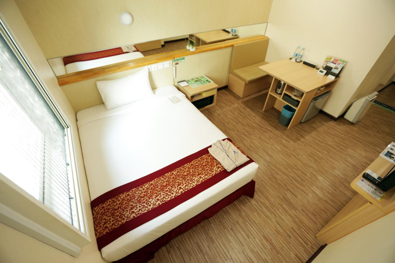 Super Hotel Янгон Экстерьер фото