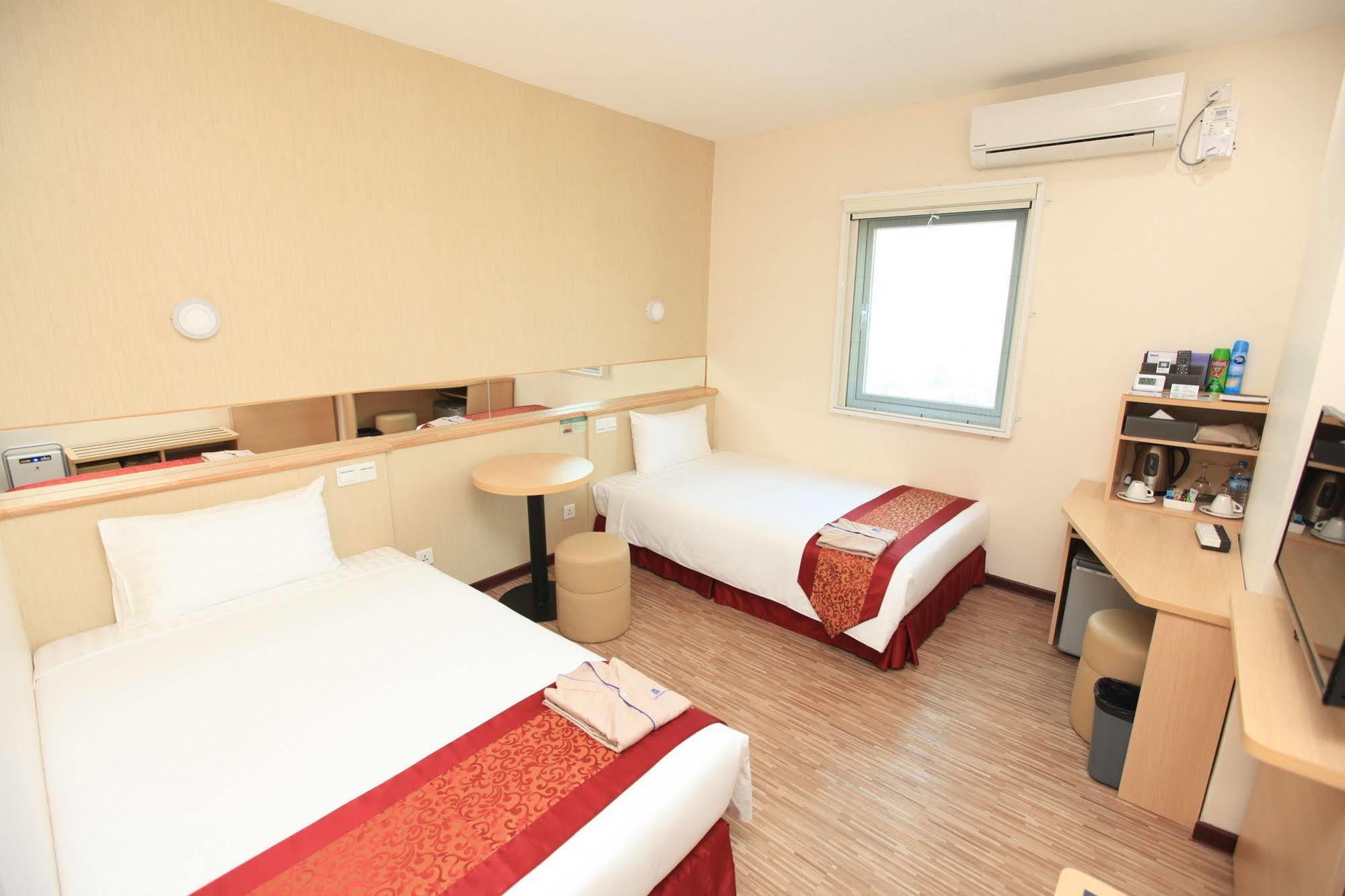 Super Hotel Янгон Экстерьер фото